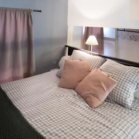 R-seven - Cosy - Bien Situe Apartment